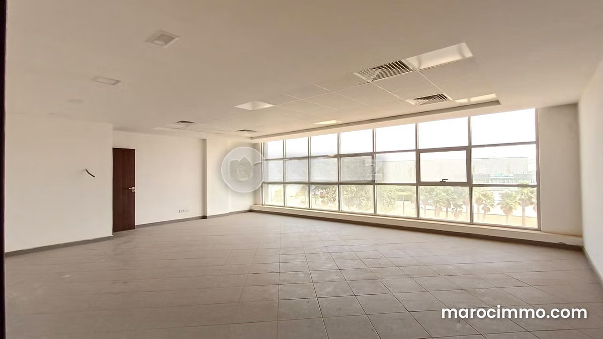 Bureau à louer 59 m² Oulad Azzouz Dar Bouazza