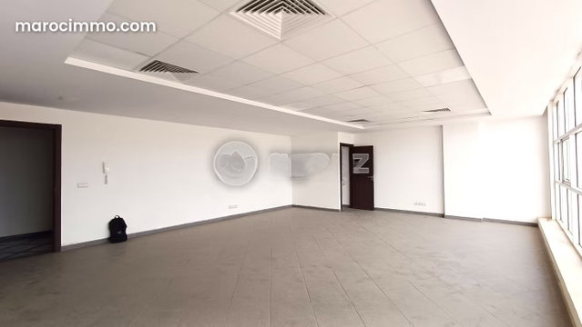 Bureau à louer 59 m² Oulad Azzouz Dar Bouazza — 2