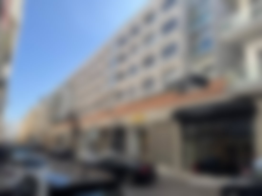 محل جاهز للإيجار بحي المعاريف في الدار البيضاء