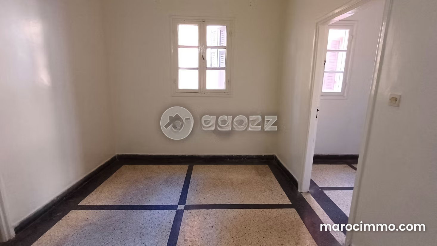 5-Room Apartment to Renovate in Roches Noires, Casablanca — Casablanca