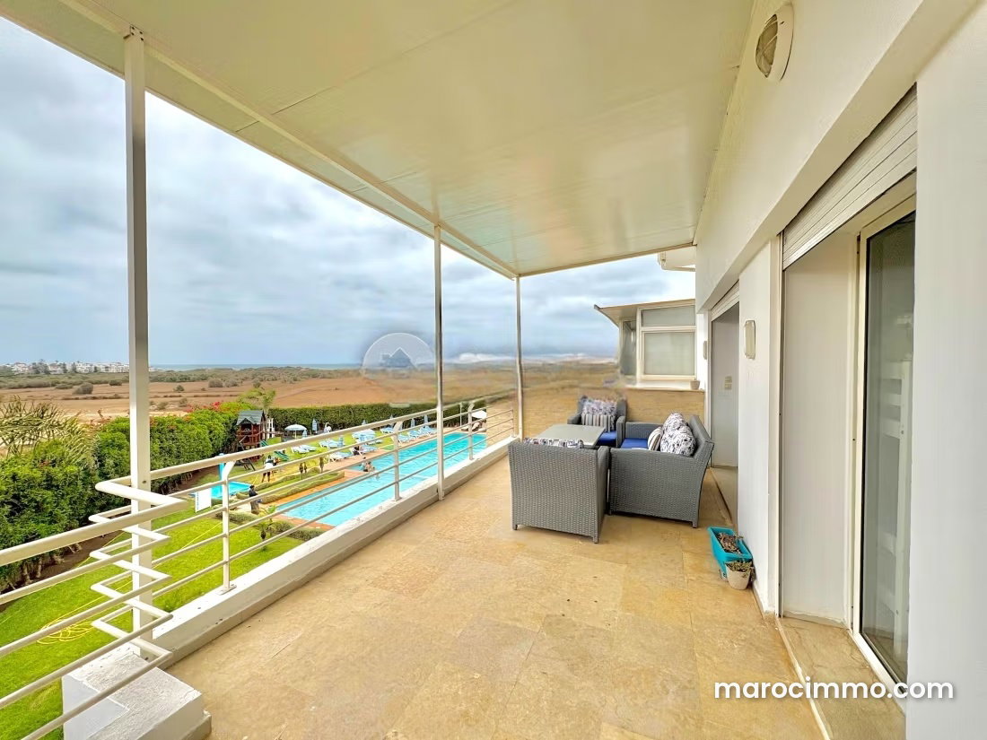 Furnished apartment with terrace and swimming pool in Dar Bouazza — Dar Bouazza