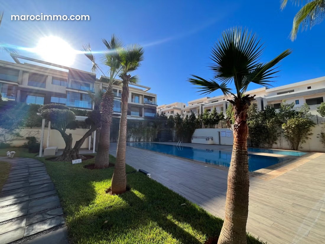 Appartement 263 m² avec piscine et jardin, Dar Bouazza — Dar Bouazza