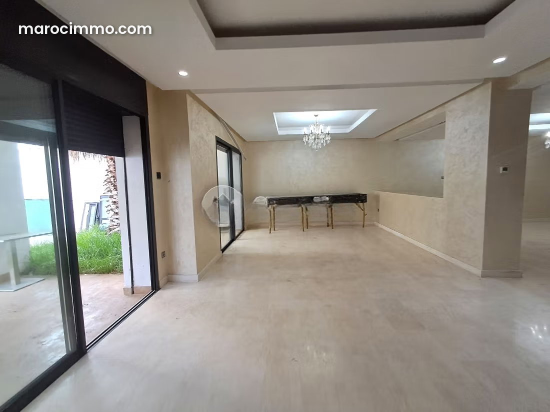Villa 280 m² avec piscine et jardin, Aïn Diab, Casablanca — Casablanca