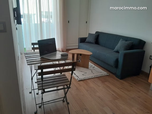 Très bel appartement en location à Bourgogne Est. 2 pièces confortables. Bien meublé — 2