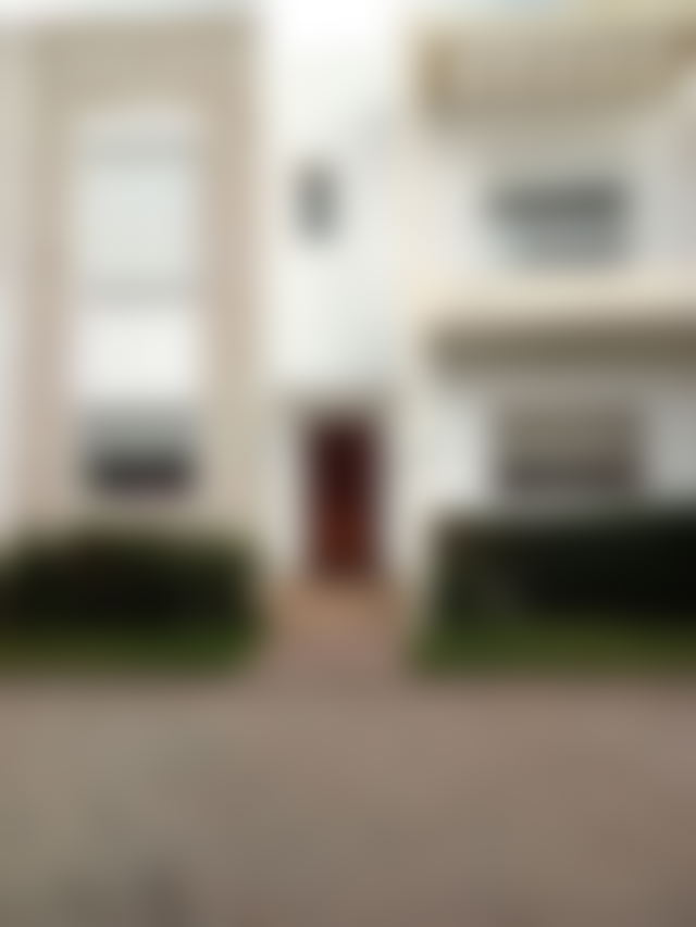 220 m² Villa with Pool and Garden, El Jadida Road, Casablanca — Casablanca