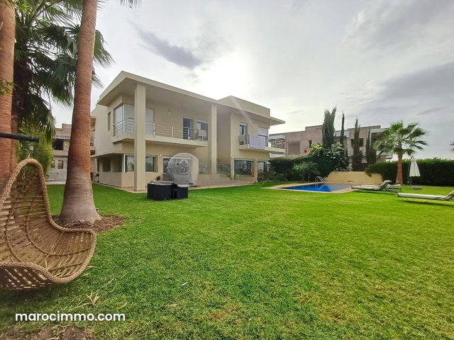 Villa à vendre 1 023 m², 5 chambres Golf Argana Marrakech — 2