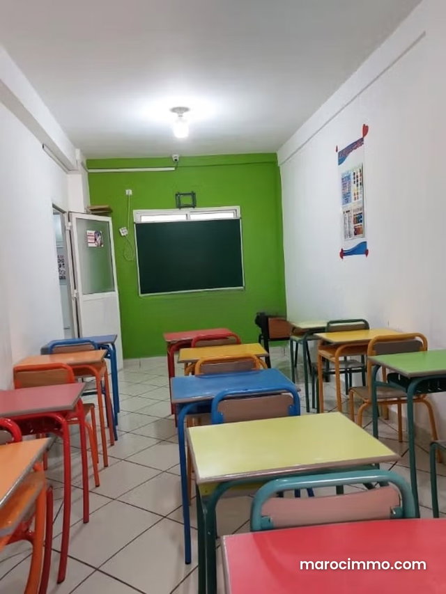 Vente de fonds de commerce à khénifra au boulevard zertouni, 2ème étage, 6 salles, grand hall, 3 sanitaires — 2