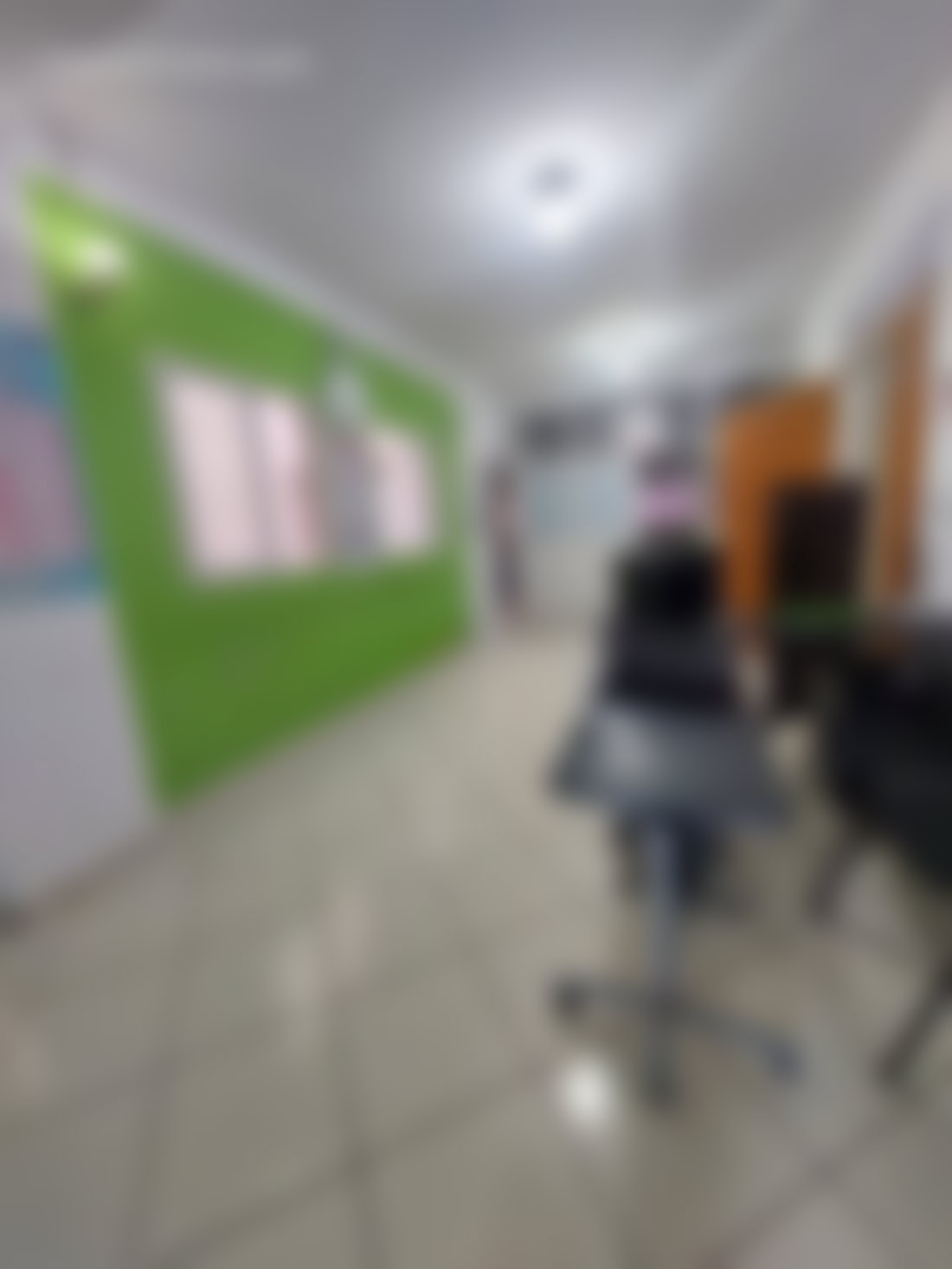 مكاتب فسيحة للبيع بقلب خنيفرة