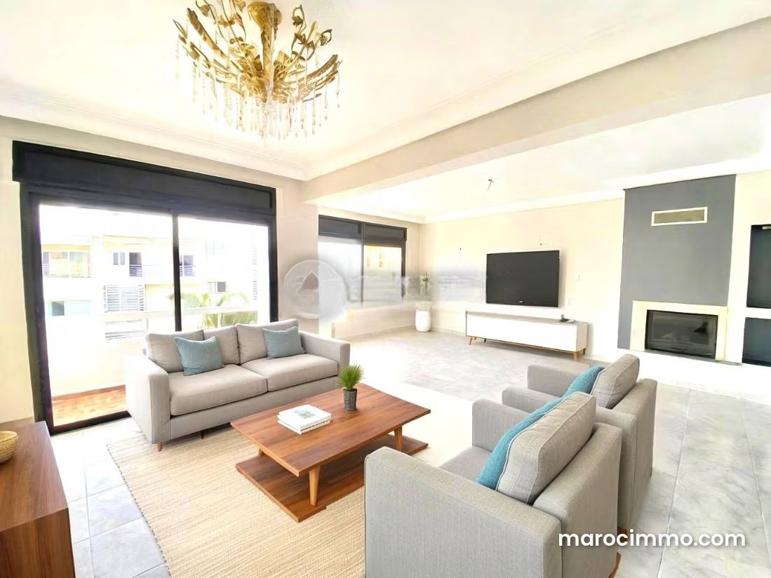 147 sqm apartment, top floor, Aïn Diab, Casablanca — Casablanca