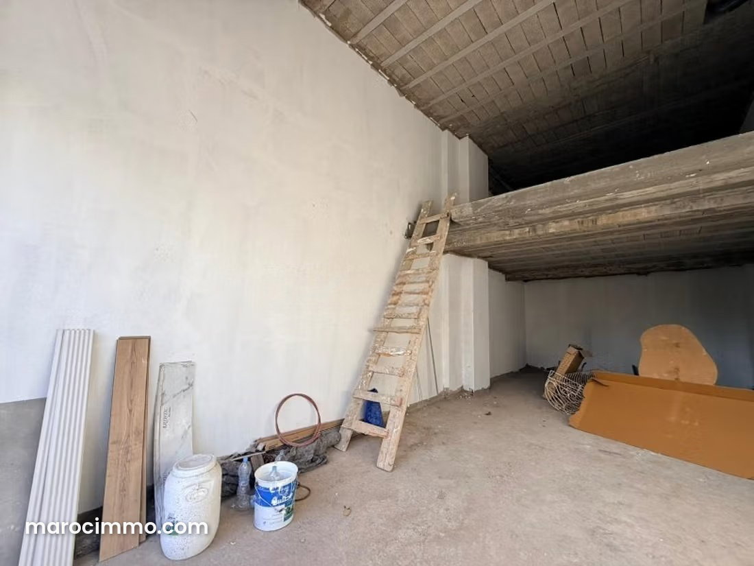 81 sqm commercial premises with mezzanine, Palmier, Casablanca — Casablanca