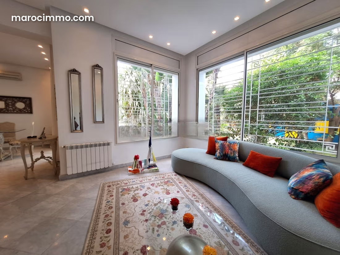 Villa 554 m², 4 chambres, jardin et garage, Palmier, Casablanca — Casablanca