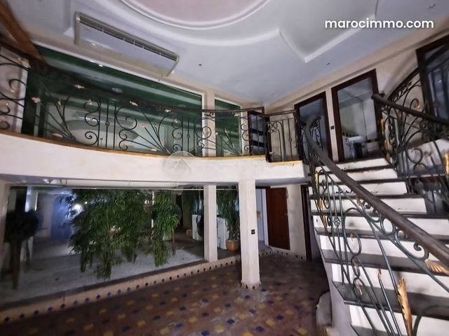 Commerce à vendre 250 m² Moulay Youssef Casablanca — 3