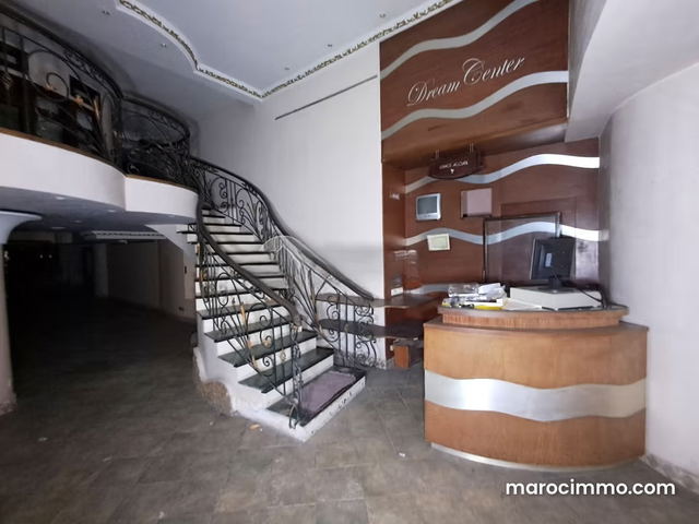 Commerce à vendre 250 m² Moulay Youssef Casablanca — Casablanca
