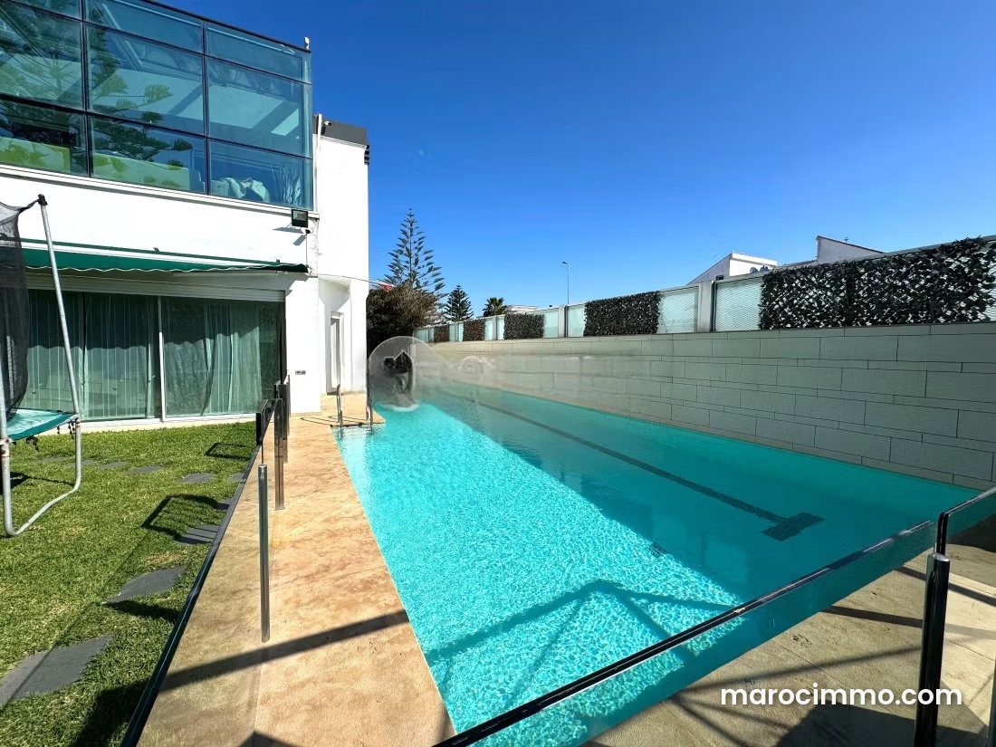 480 sqm Villa, 7 Bedrooms, with Swimming Pool in Dar Bouazza — Dar Bouazza
