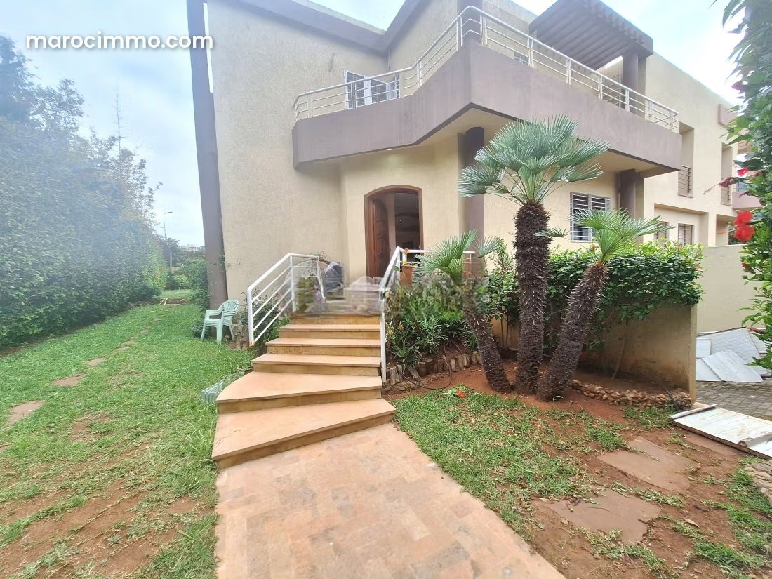 404 m² Villa with Private Garden in Aïn Diab, Casablanca — Casablanca