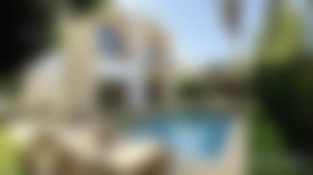 فيلا فسيحة بمسبح وحديقة للإيجار بحي بنسركاو أكادير — أكادير
