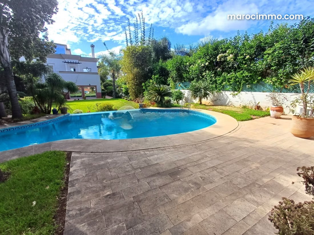Villa 1000 m² avec piscine, Californie, Casablanca — Casablanca