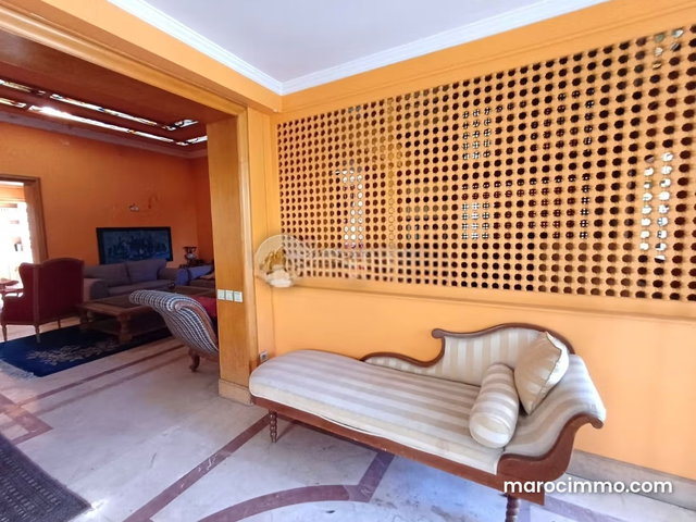 2,000 sqm Villa for Sale, 5 Bedrooms, California, Casablanca — 2