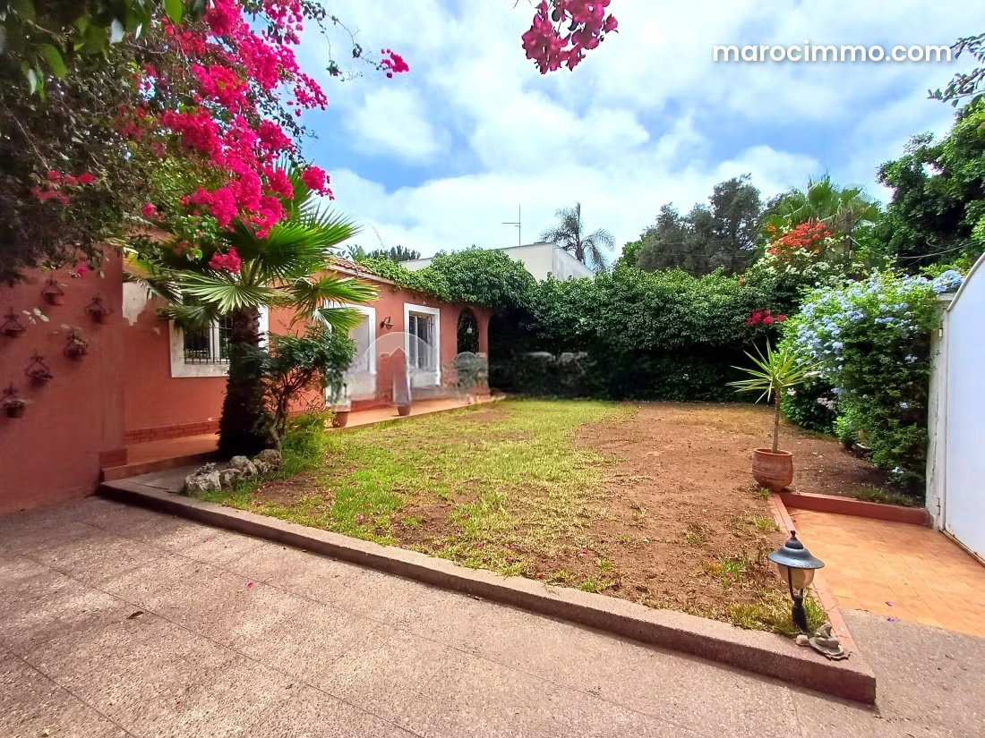 Villa à rénover sur 760 m² à Longchamps, Casablanca — Casablanca