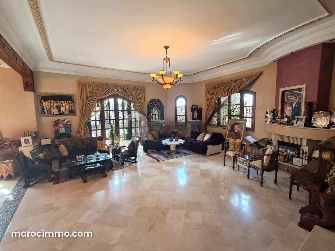 545 m² Villa with Garden, Oulfa, Casablanca, 5 Bedrooms — Casablanca