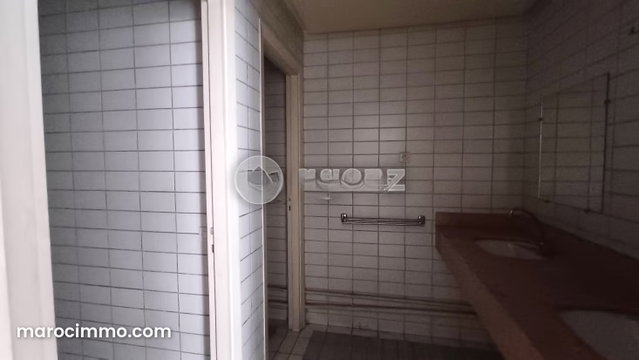 Bureau à vendre 191 m² La Gironde Casablanca — 5