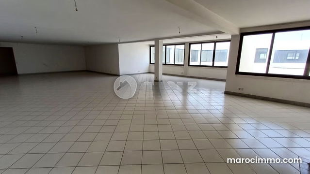 Office for Sale 186 m² La Gironde Casablanca — Casablanca