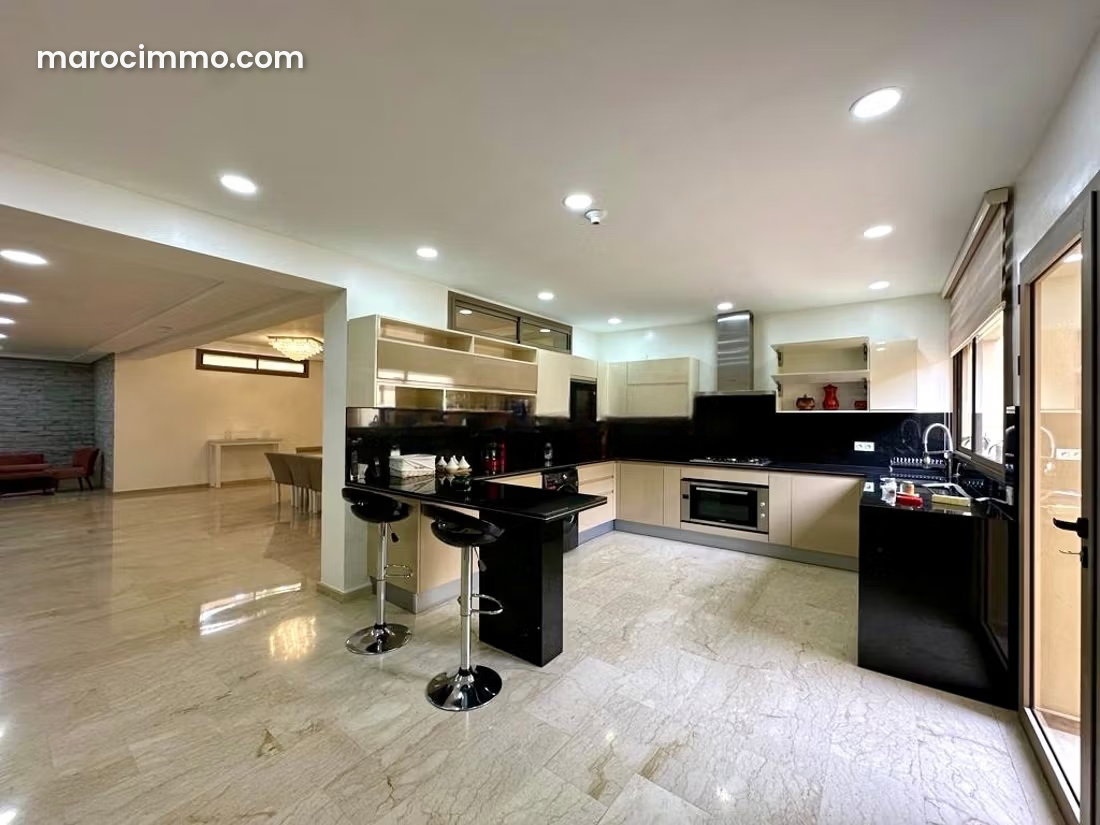 440 m² Villa with Swimming Pool and Mountain Views, Agdal, Marrakech — Marrakesh