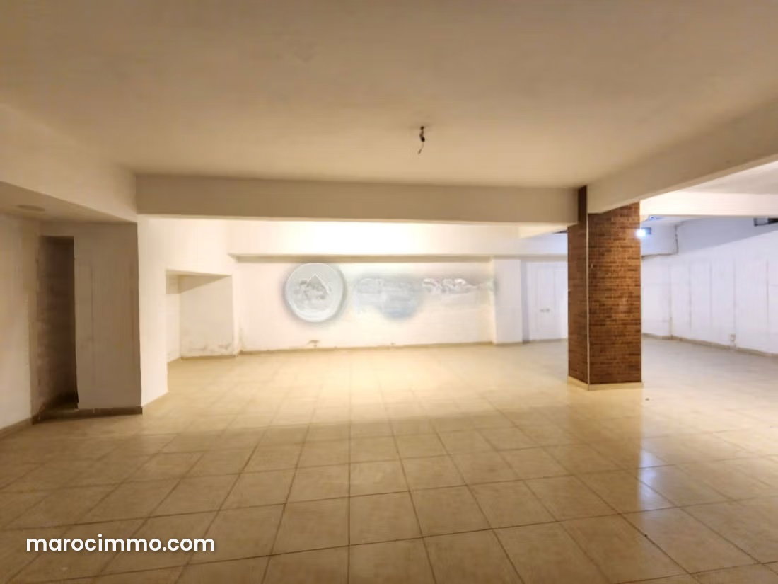 Local commercial 400 m² sur 3 niveaux, Tilila, Agadir — Agadir