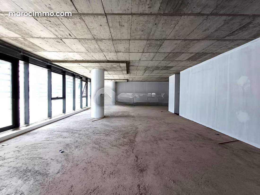 140 m² Office for Lease in Casablanca Finance City, Bright and South-Facing — Casablanca