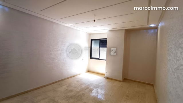 Appartement à vendre 79 m², 2 chambres Zone Industrielle Oukacha Casablanca — Casablanca