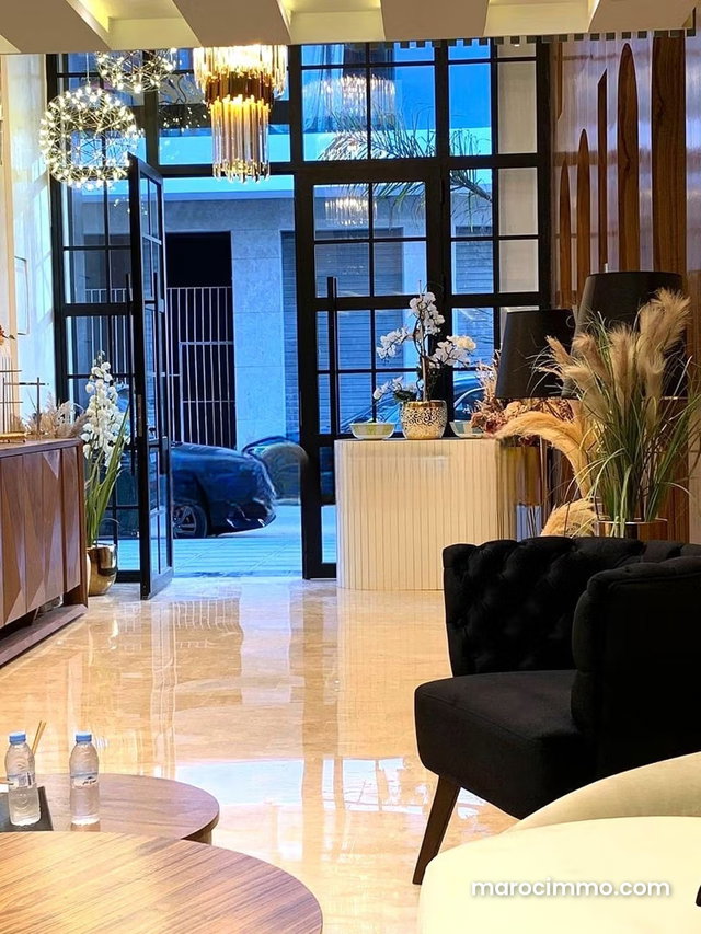 Commerce à vendre 46 m² Les princesses Casablanca — 2