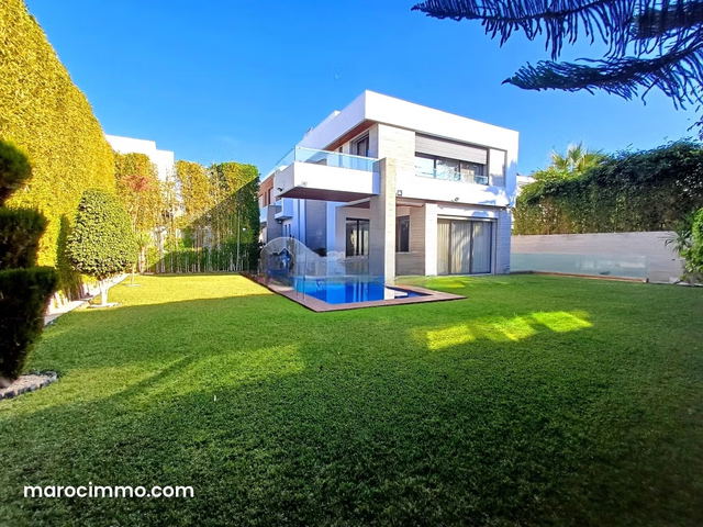 Villa à vendre 786 m², 6 chambres Route Immouzer Fès — Fès