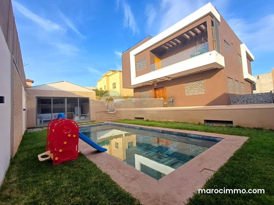 New 700 m² Villa with Pool, Hay Targa, Marrakech — Marrakesh