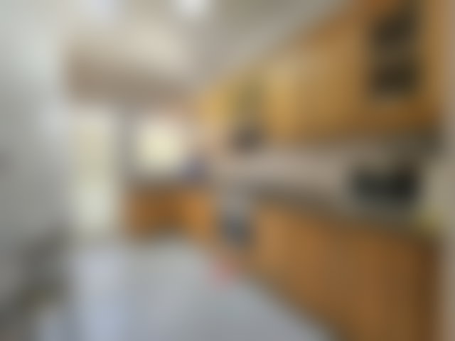 شقة مشمسة مع شرفة في قلب بورغون بالدار البيضاء — 4
