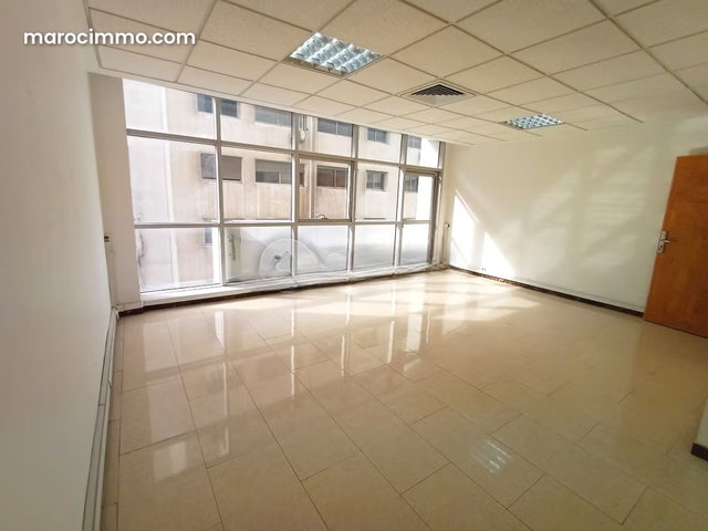 Bureau à vendre 81 m² Les Hôpitaux Casablanca — 2