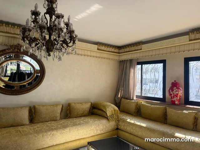 Superbe appartement à vendre à Racine Extension. 4 chambres. Cheminée. Bien ensoleillé — 3