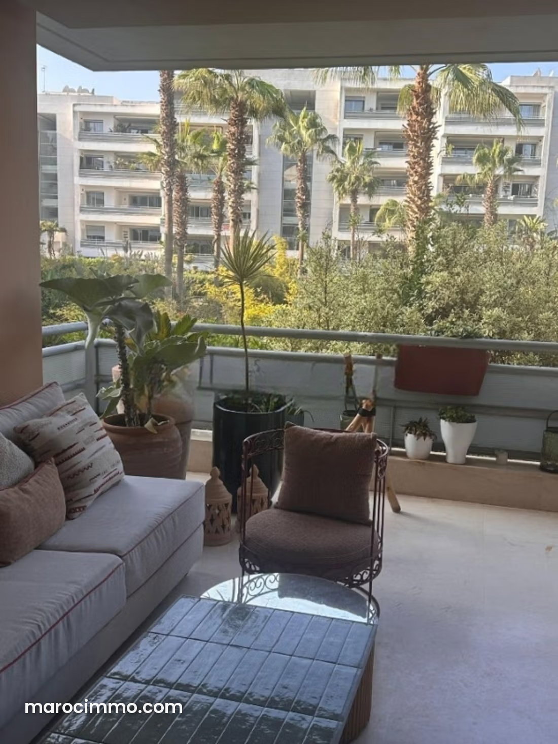 200 sqm apartment, 3 bedrooms, terrace and garden in Aïn Diab — Casablanca