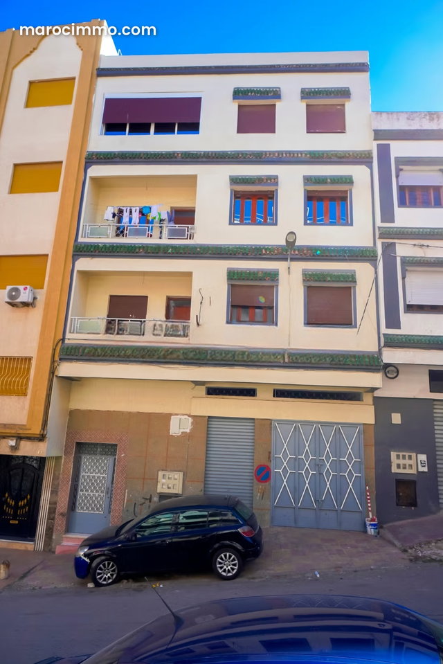 Local de Stockage de 110m² en location — 2