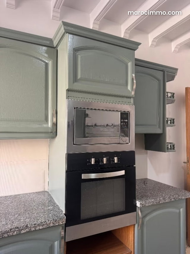 200 sqm 3-bedroom apartment for rent — 3