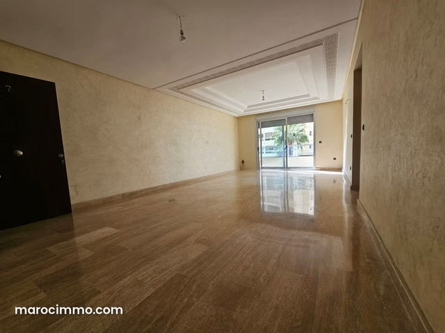 Appartement avec Terrasse à Louer Iberia Tanger — Tanger