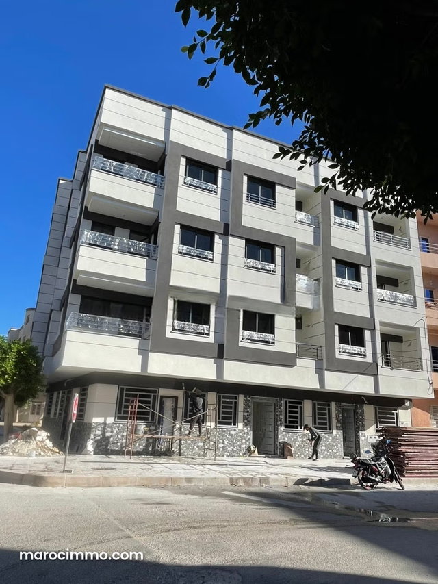 Apartment for Sale in Saïdia. 2 Bedrooms. Calm Environment with Mountain View, Secure Door — 2