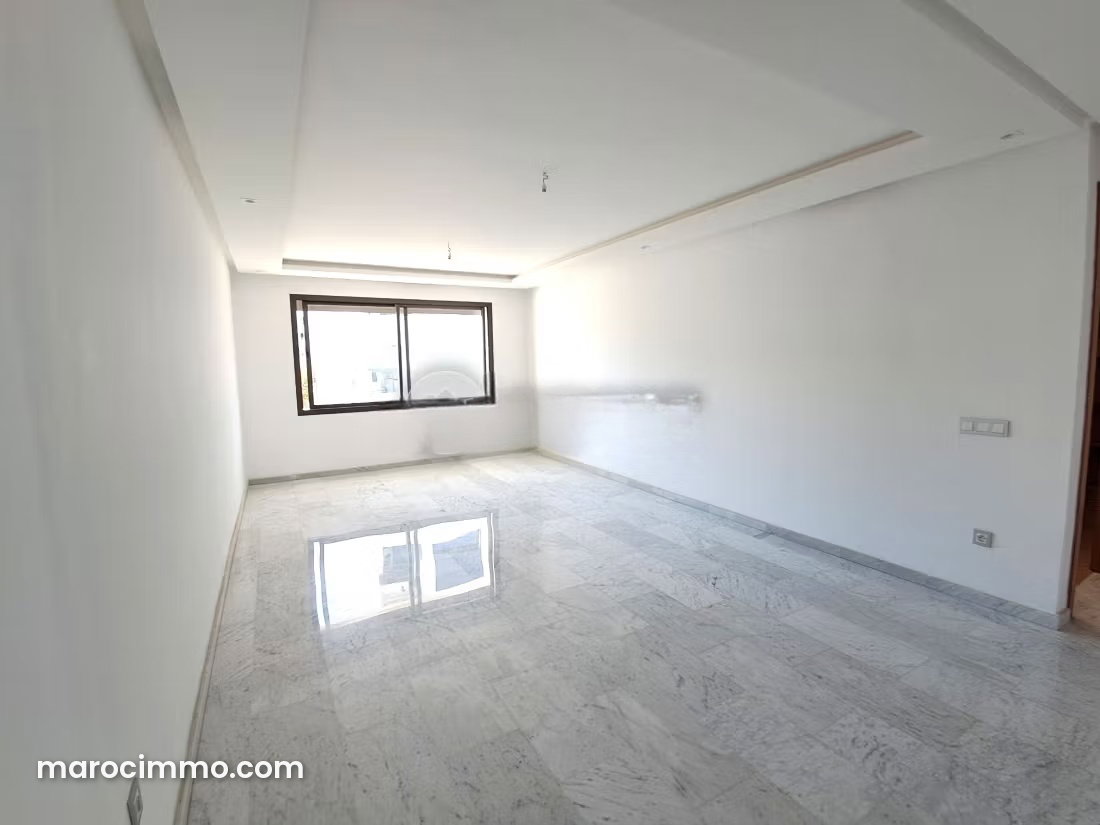 5-Room Apartment with Terrace in Casablanca's Quartier des Hôpitaux — Casablanca