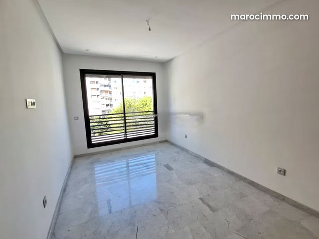 Appartement à vendre 116 m², 3 chambres Les Hôpitaux Casablanca — 4