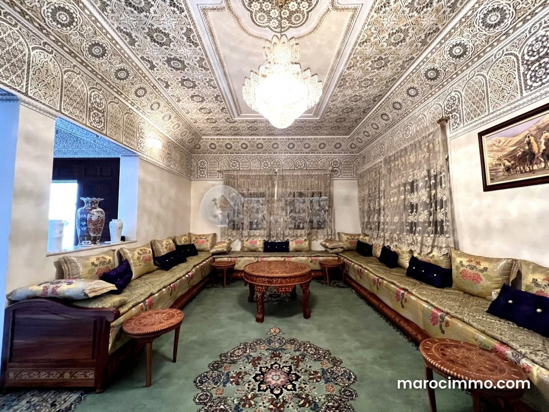 750 m² Villa to Renovate, 10 Bedrooms, Al Qods, Mohammedia — Mohammedia