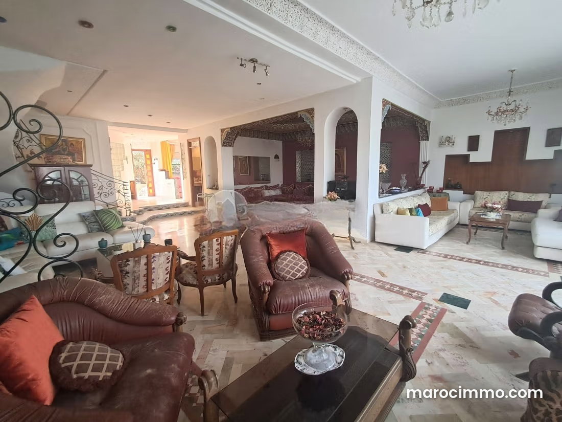 334 m² Villa with Swimming Pool for Sale, Sidi Maarouf, Casablanca — Casablanca