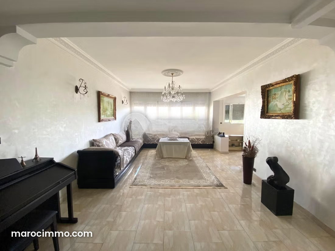 Spacious Apartment with Terrace in Casablanca’s Hospitals District — Casablanca