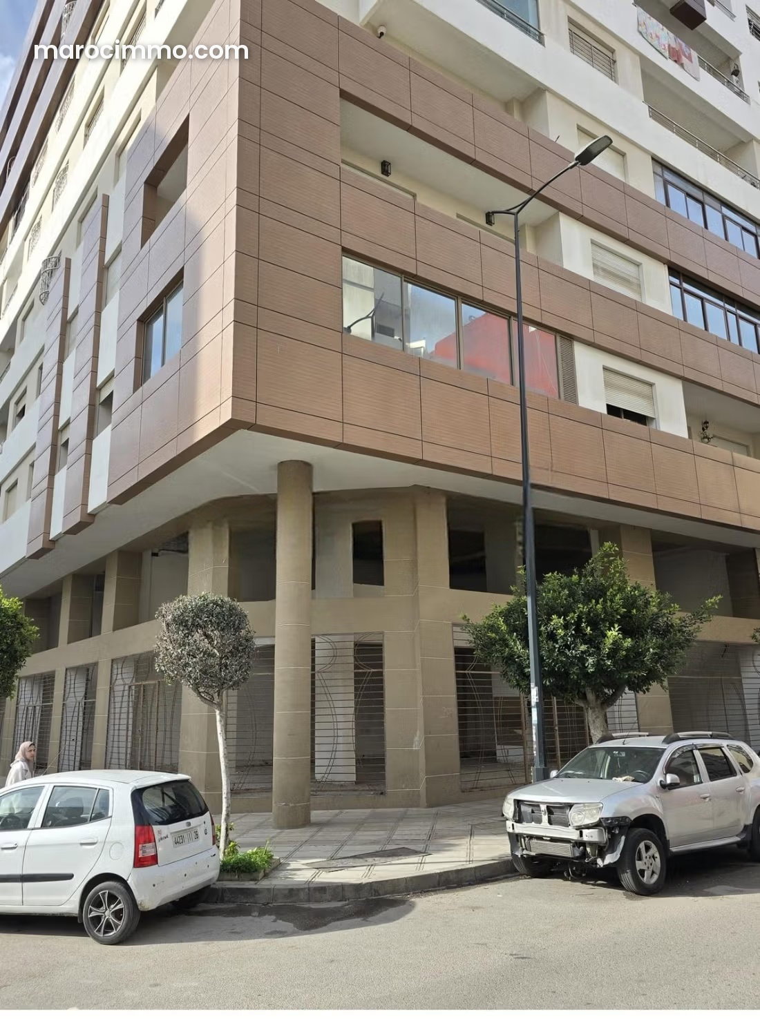 محل تجاري فسيح للكراء بوسط طنجة — طنجة
