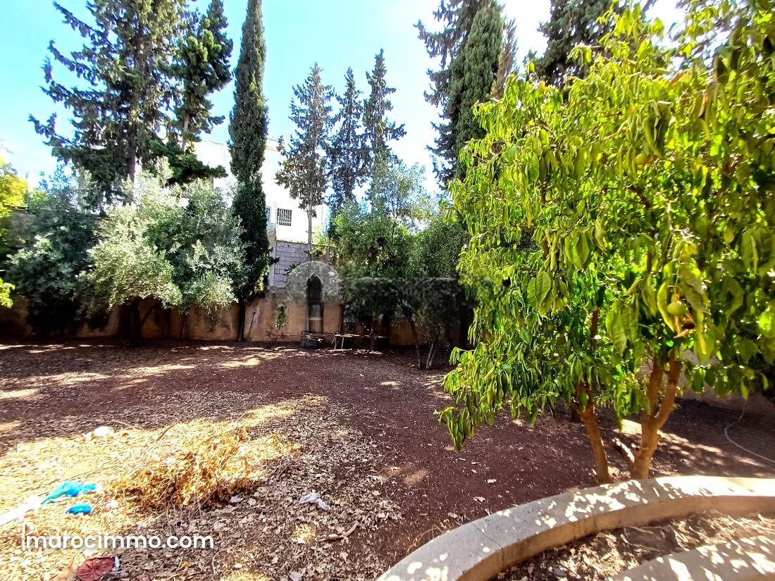 1,100 m² Villa to Renovate, Immouzere Road, Fez — Fez