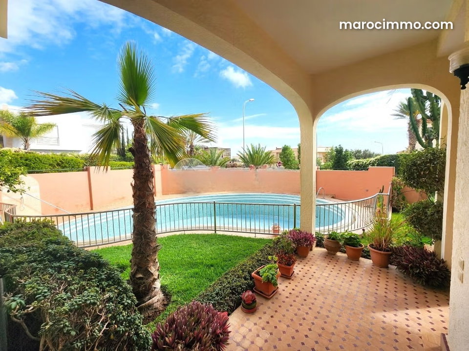 Villa à vendre 1 060 m², 6 chambres Illigh Agadir