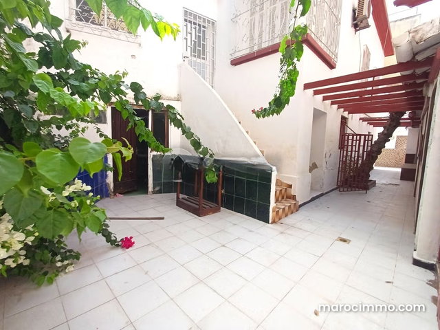 Villa à vendre 300 m², 3 chambres Moulay Youssef Casablanca — 3